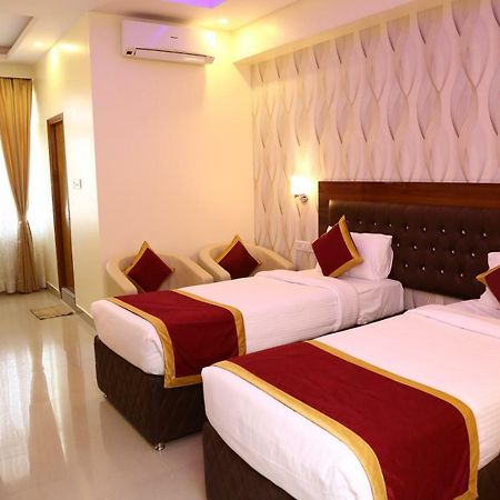 העיר בנגלור Hotel The Prince Royal מראה חיצוני תמונה