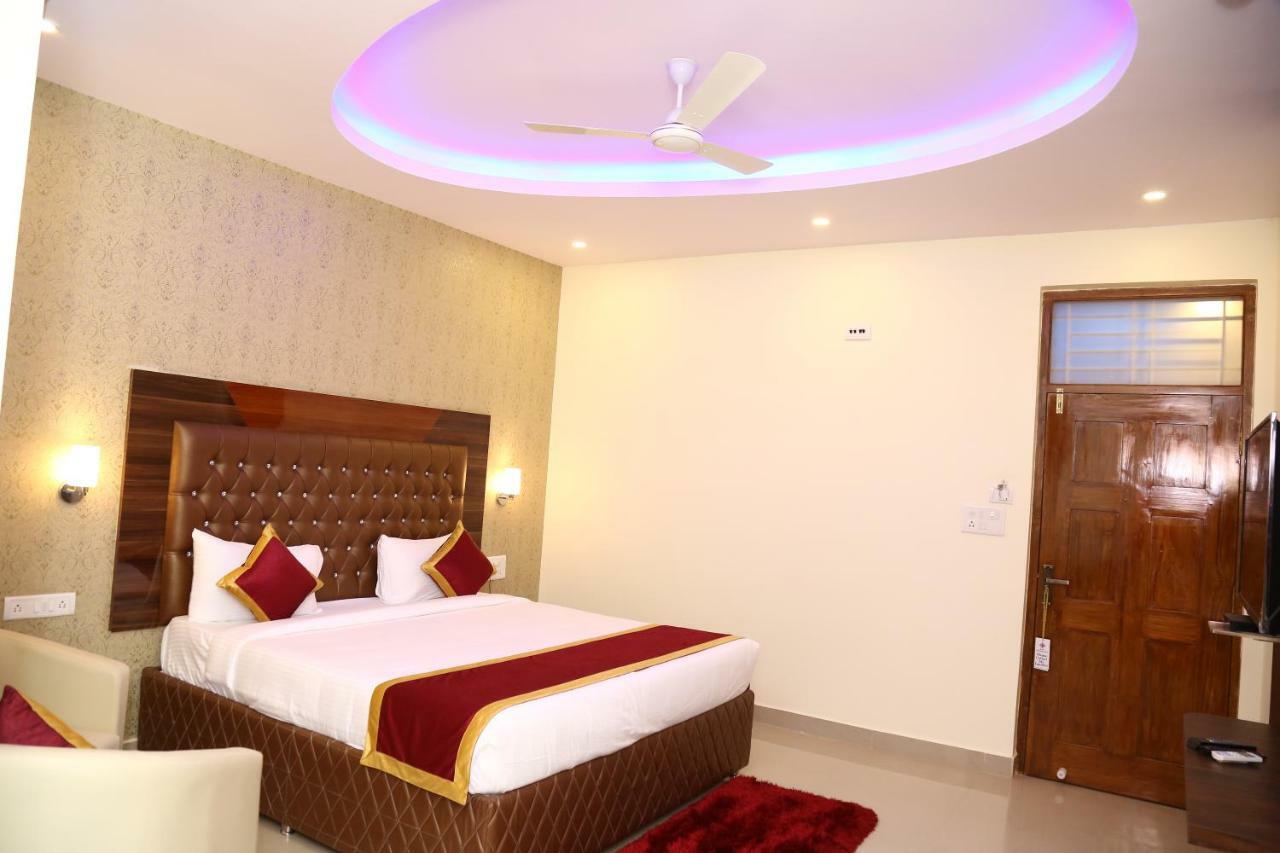 העיר בנגלור Hotel The Prince Royal מראה חיצוני תמונה