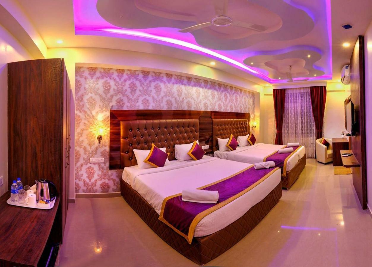 העיר בנגלור Hotel The Prince Royal מראה חיצוני תמונה